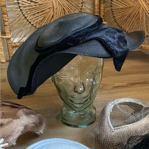 **SOLD** Vintage Fascinator hat, black wide brim velvet bow